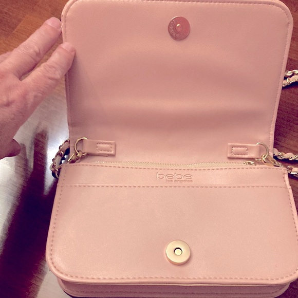 BEBE LIGHT PINK CROSSBODY. Pink rope like material throughout strap.Quilted.NWOT - Picture 4 of 9